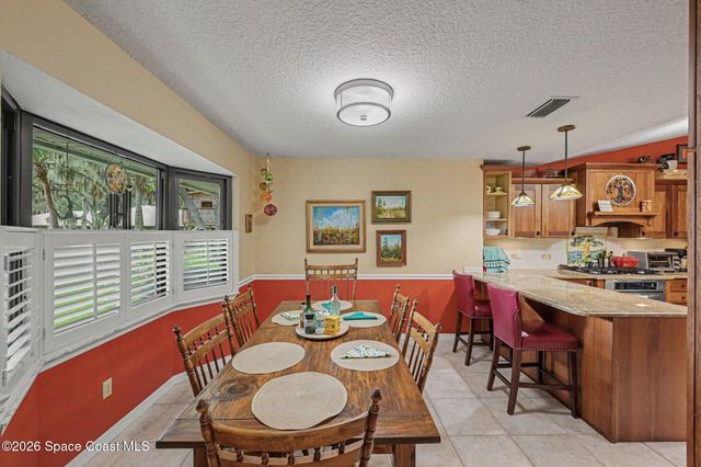 1810 Whispering Oaks Circle, Melbourne, FL 32934