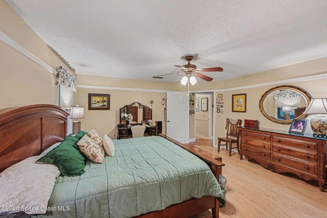 1810 Whispering Oaks Circle, Melbourne, FL 32934
