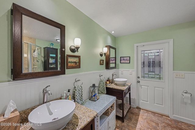1810 Whispering Oaks Circle, Melbourne, FL 32934