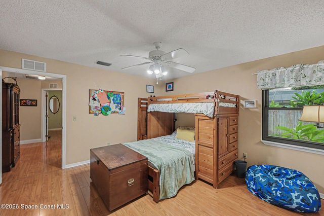1810 Whispering Oaks Circle, Melbourne, FL 32934