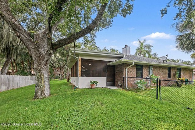 1810 Whispering Oaks Circle, Melbourne, FL 32934