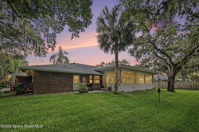 1810 Whispering Oaks Circle, Melbourne, FL 32934