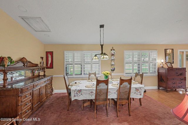 1810 Whispering Oaks Circle, Melbourne, FL 32934