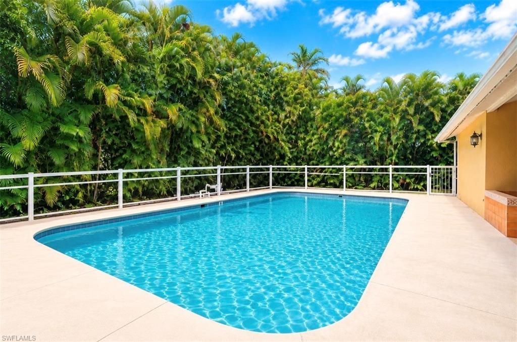 1357 Osceola DR, FORT MYERS, FL 33901 — exterior