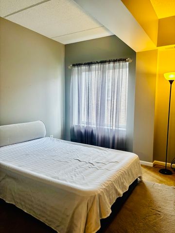 6238 26th Street 201, Berwyn, IL 60402