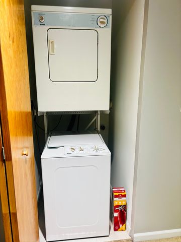 6238 26th Street 201, Berwyn, IL 60402