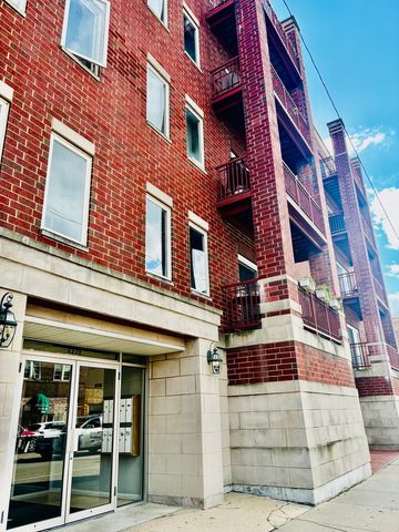 6238 26th Street 201, Berwyn, IL 60402