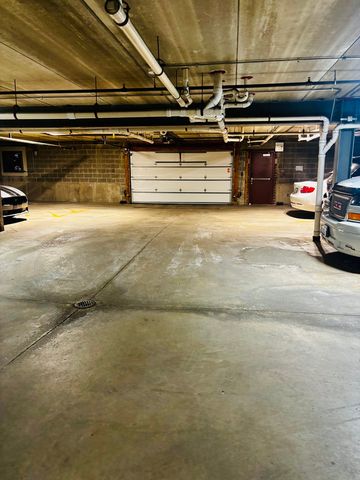 6238 26th Street 201, Berwyn, IL 60402