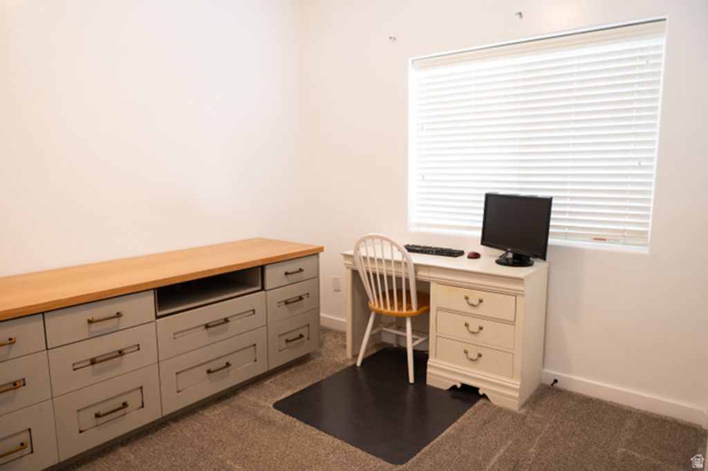 Image 9 of property listing at 8215 N CLEAR ROCK RD #12, Eagle Mountain, UT 84005