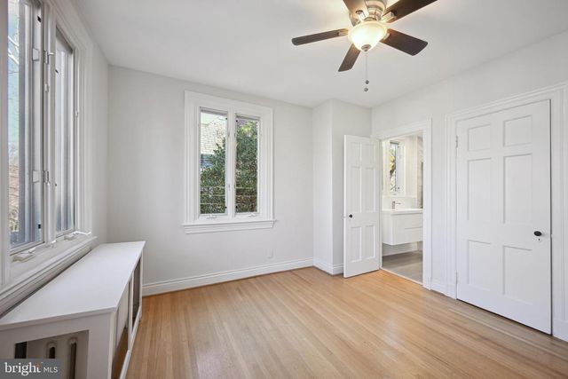 3216 KLINGLE RD NW, Washington, DC 20008