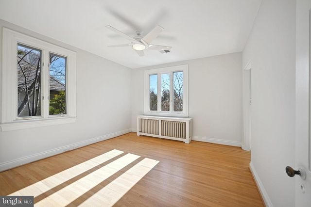 3216 KLINGLE RD NW, Washington, DC 20008