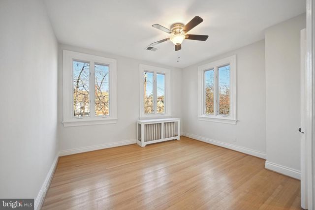 3216 KLINGLE RD NW, Washington, DC 20008