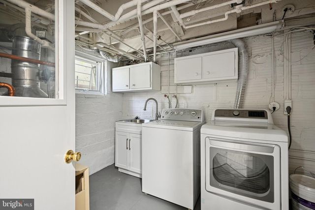 3216 KLINGLE RD NW, Washington, DC 20008