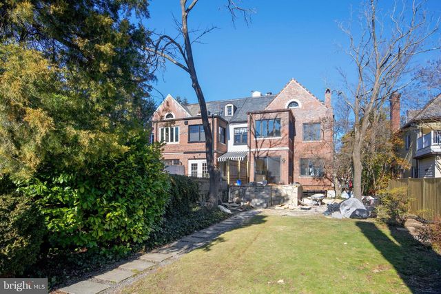3216 KLINGLE RD NW, Washington, DC 20008