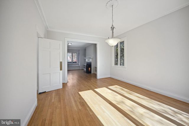 3216 KLINGLE RD NW, Washington, DC 20008