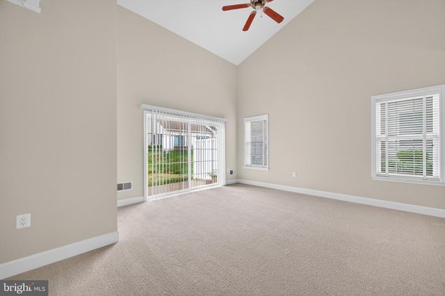 44397 MALTESE FALCON SQ, Ashburn, VA 20147