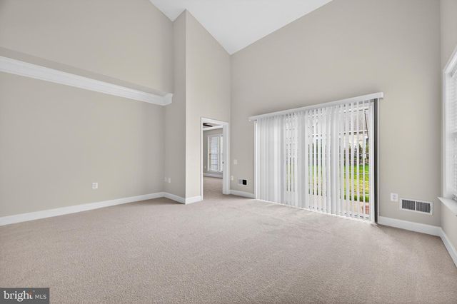 44397 MALTESE FALCON SQ, Ashburn, VA 20147