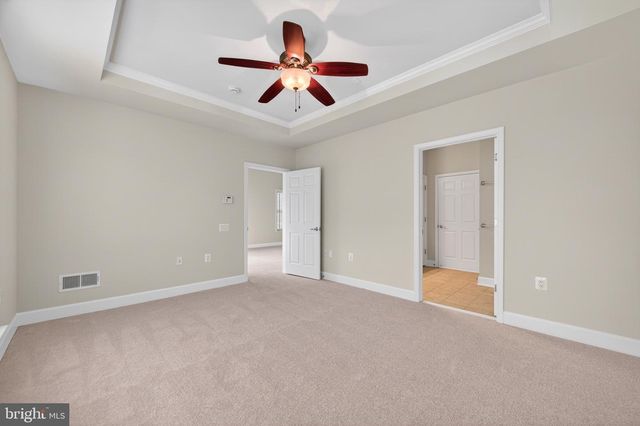 44397 MALTESE FALCON SQ, Ashburn, VA 20147