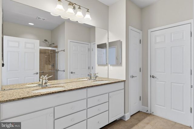 44397 MALTESE FALCON SQ, Ashburn, VA 20147