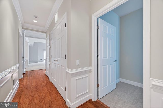 44397 MALTESE FALCON SQ, Ashburn, VA 20147