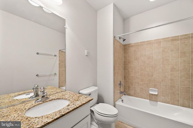 44397 MALTESE FALCON SQ, Ashburn, VA 20147