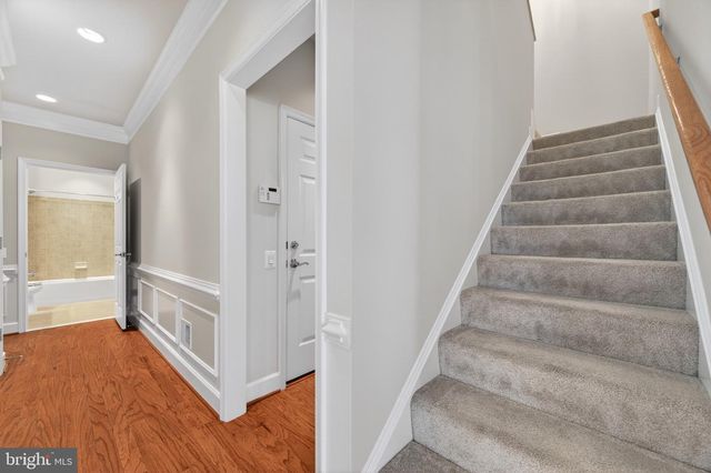 44397 MALTESE FALCON SQ, Ashburn, VA 20147