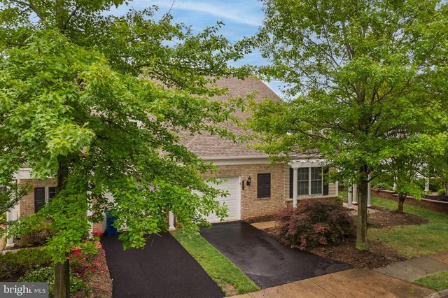 44397 MALTESE FALCON SQ, Ashburn, VA 20147