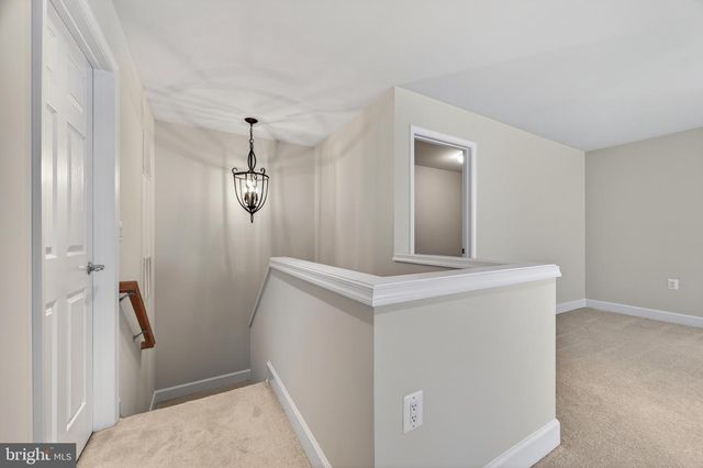 44397 MALTESE FALCON SQ, Ashburn, VA 20147