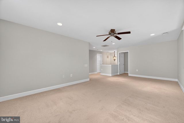 44397 MALTESE FALCON SQ, Ashburn, VA 20147