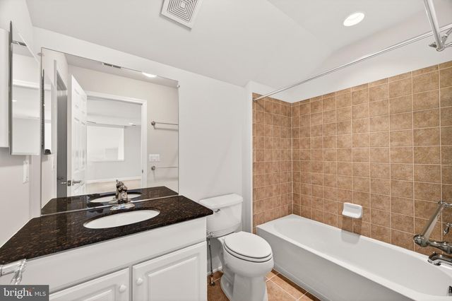 44397 MALTESE FALCON SQ, Ashburn, VA 20147