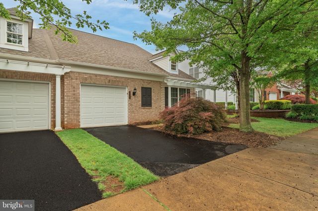 44397 MALTESE FALCON SQ, Ashburn, VA 20147