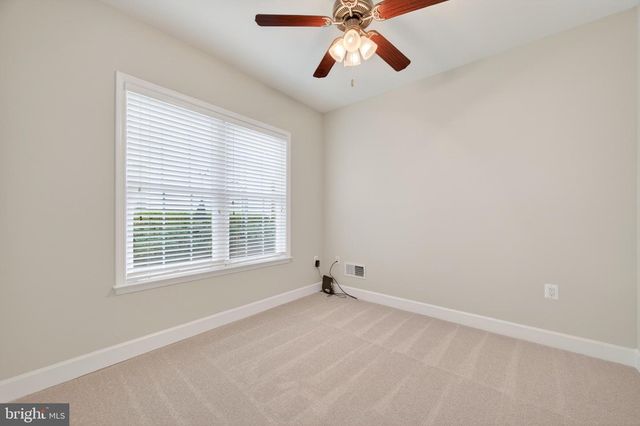 44397 MALTESE FALCON SQ, Ashburn, VA 20147