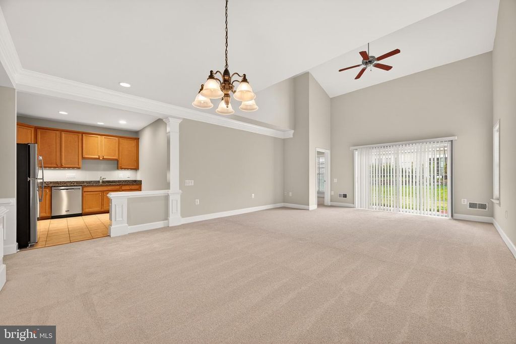 44397 MALTESE FALCON SQ, Ashburn, VA 20147