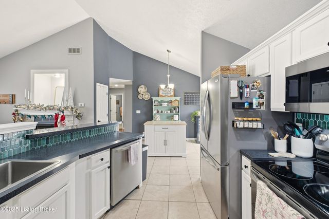 12005 Valley Meadow Way, Louisville, KY 40272