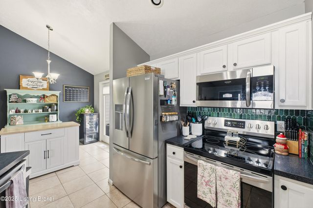 12005 Valley Meadow Way, Louisville, KY 40272