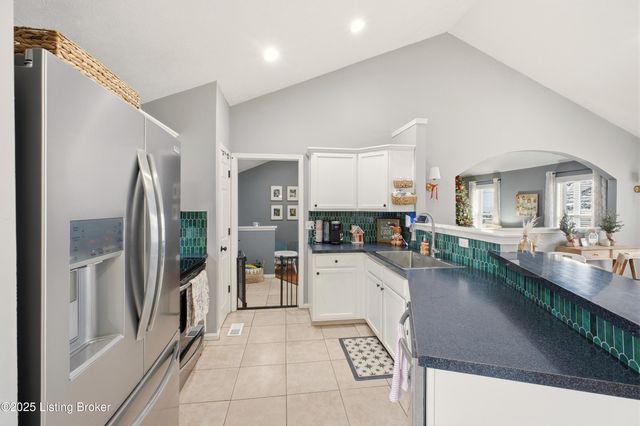 12005 Valley Meadow Way, Louisville, KY 40272