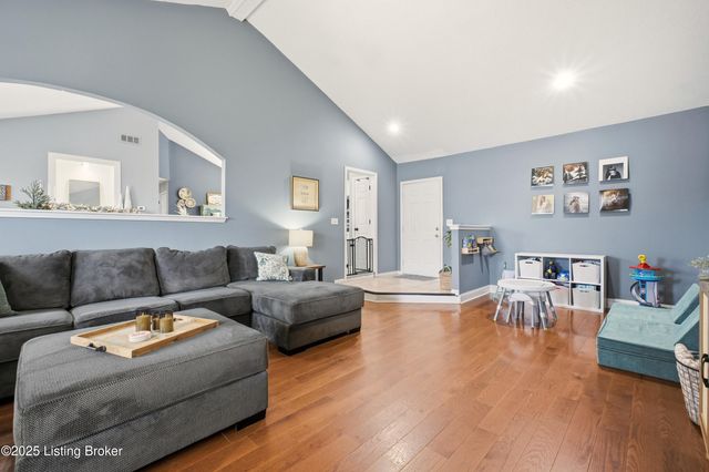 12005 Valley Meadow Way, Louisville, KY 40272