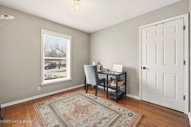 12005 Valley Meadow Way, Louisville, KY 40272