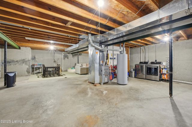 12005 Valley Meadow Way, Louisville, KY 40272