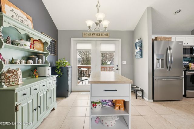 12005 Valley Meadow Way, Louisville, KY 40272