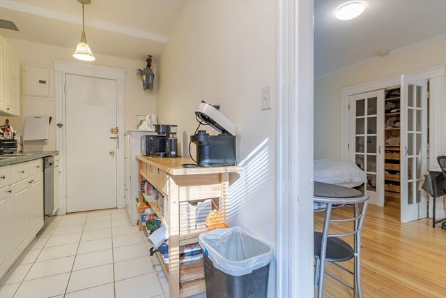 64 Queensberry St. 224, Boston, MA 02215