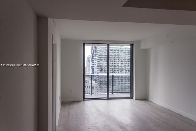 45 SW 9th St 2805, Miami, FL 33130