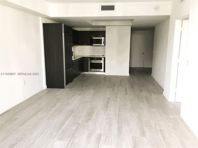 45 SW 9th St 2805, Miami, FL 33130