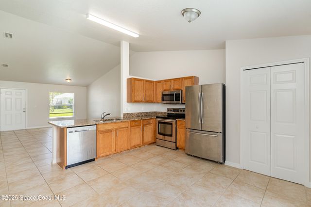 774 Fletcher Road SE, Palm Bay, FL 32909