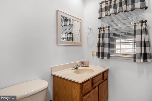 37526 OAK ST, Ocean View, DE 19970