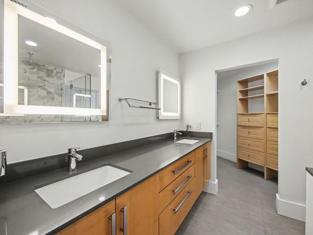 7981 Edgewater Dr, West Palm Beach, FL 33406