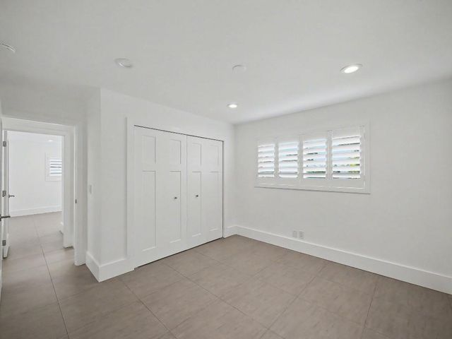 7981 Edgewater Dr, West Palm Beach, FL 33406