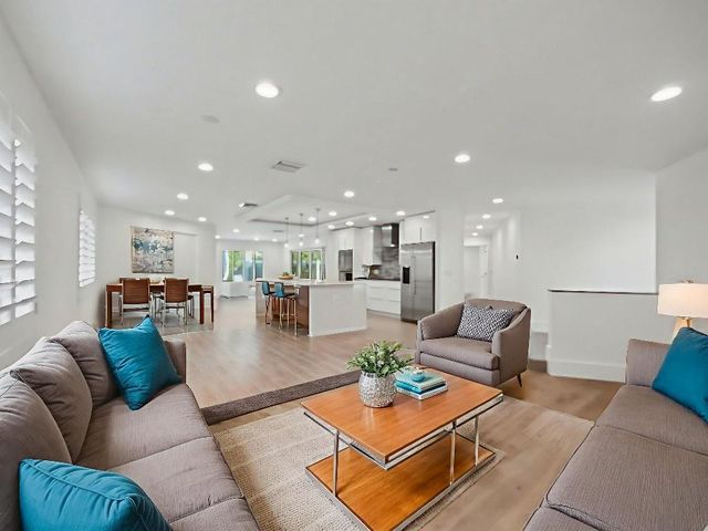 7981 Edgewater Dr, West Palm Beach, FL 33406