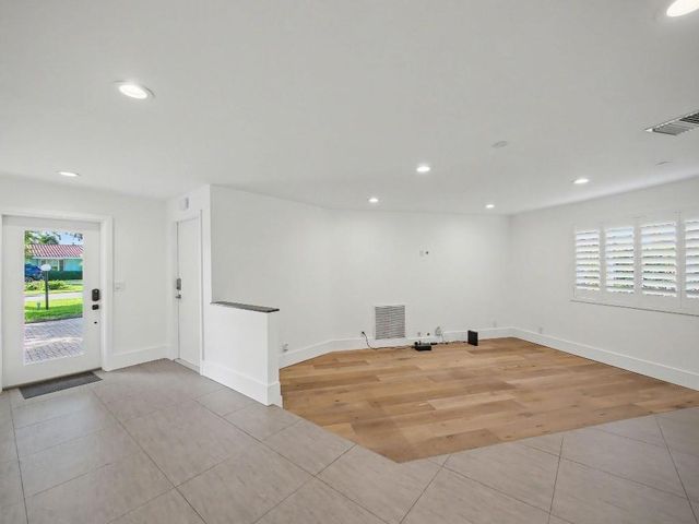 7981 Edgewater Dr, West Palm Beach, FL 33406