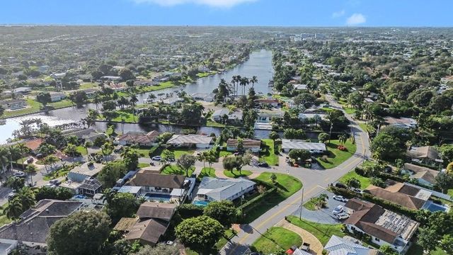 7981 Edgewater Dr, West Palm Beach, FL 33406